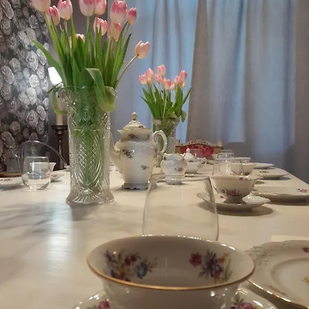Bed and Breakfast Maison Du Roi *