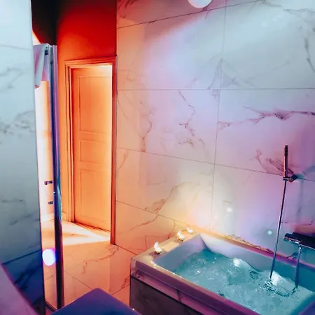 Maison Du Roi Bed & Breakfast *