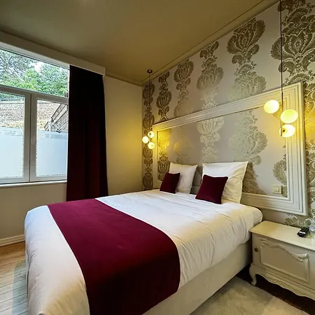 Maison Du Roi Bed & Breakfast *